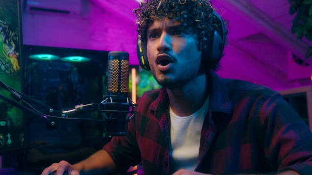 Persuasive Language in Online Gaming: A Study in Copywriting and Syntax