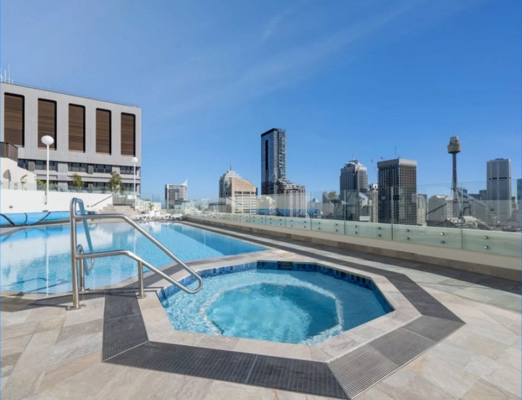 Frameless Glass Pool Fencing in Sydney